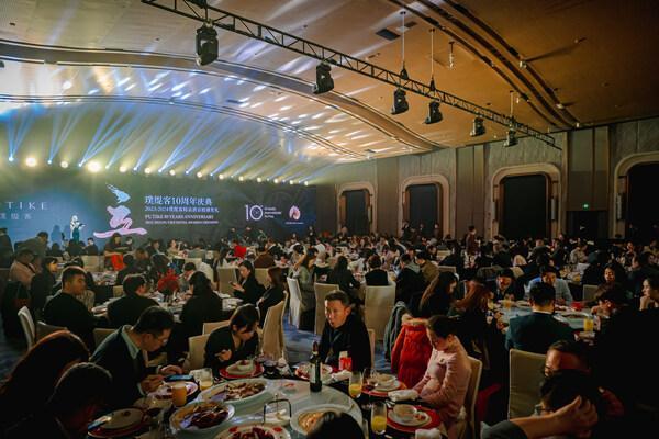 新老朋友相聚消博会，AI科技赋能新消费｜直击消博会