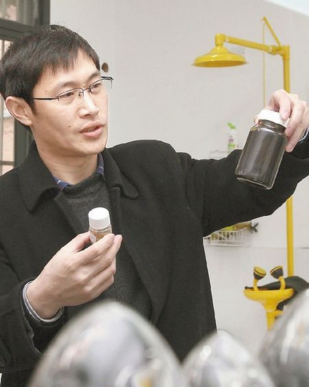 衣服可为电子设备充电 我国科学家取得纤维电池技术新突破