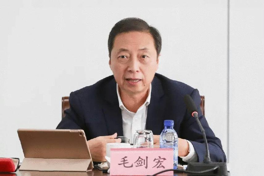 燕东微：4月26日召开董事会会议