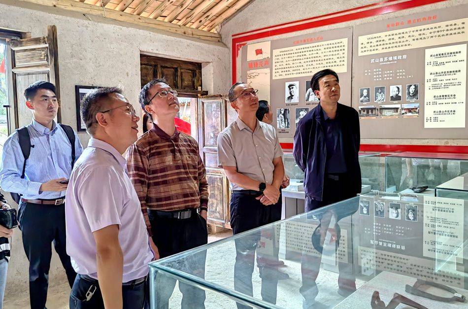 宋扬参赞会见孟财政部经济关系局辅秘兼亚洲司司长