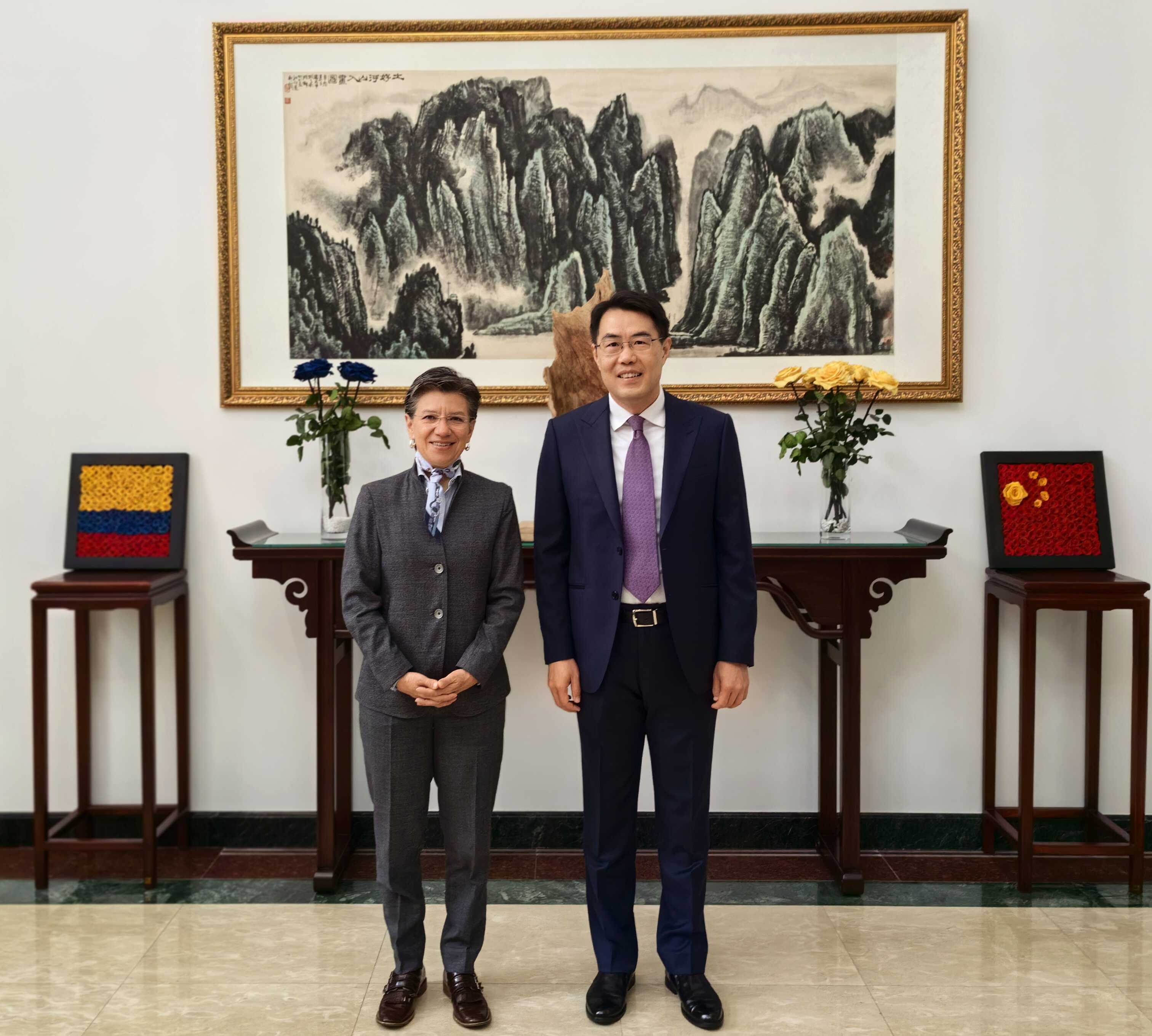 杨广元公参会见巴基斯坦总理特别助理侯赛因