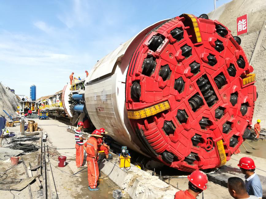 铁建重工获得实用新型专利授权：“割台复合仿形液压系统及采用其的农业收获机械”