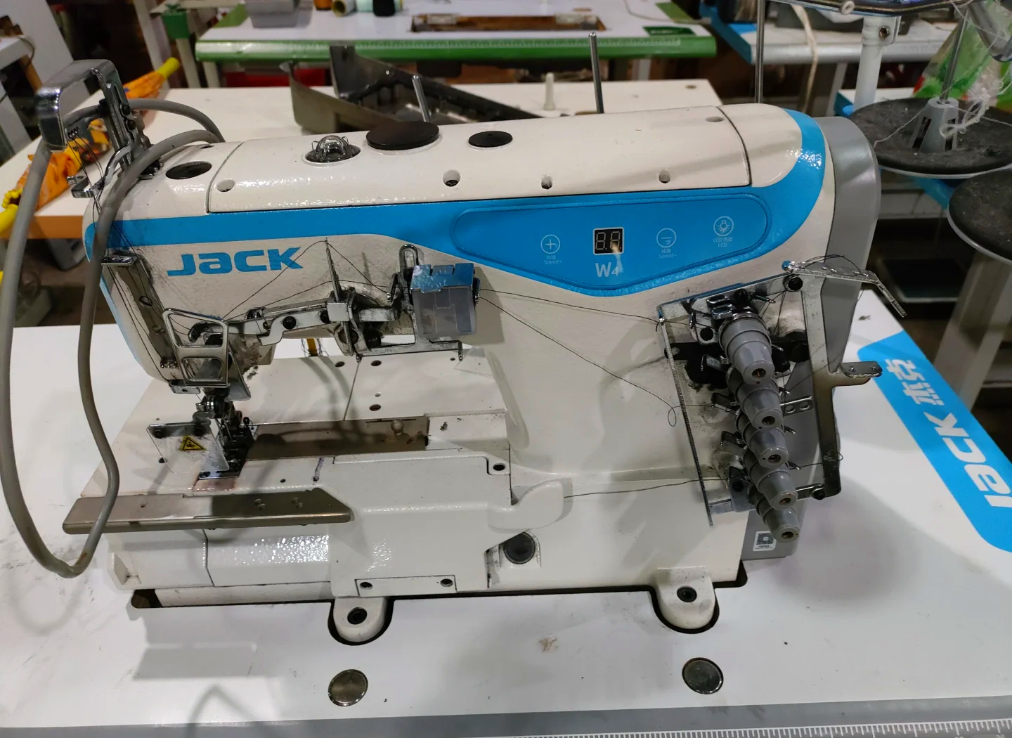 杰克股份获得实用新型专利授权：“一种缝纫机及其下拖轮机构”