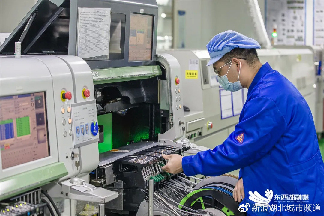 菱电电控拟以4.78亿元购买奥易克斯98.426%股份