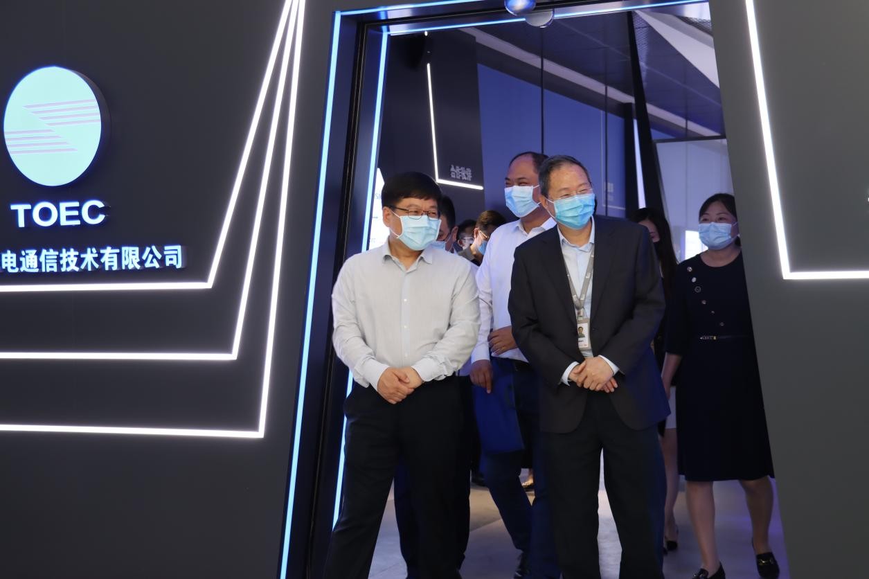 联合光电拟发行股份购买长益光电100%股权 加码光学镜头主业