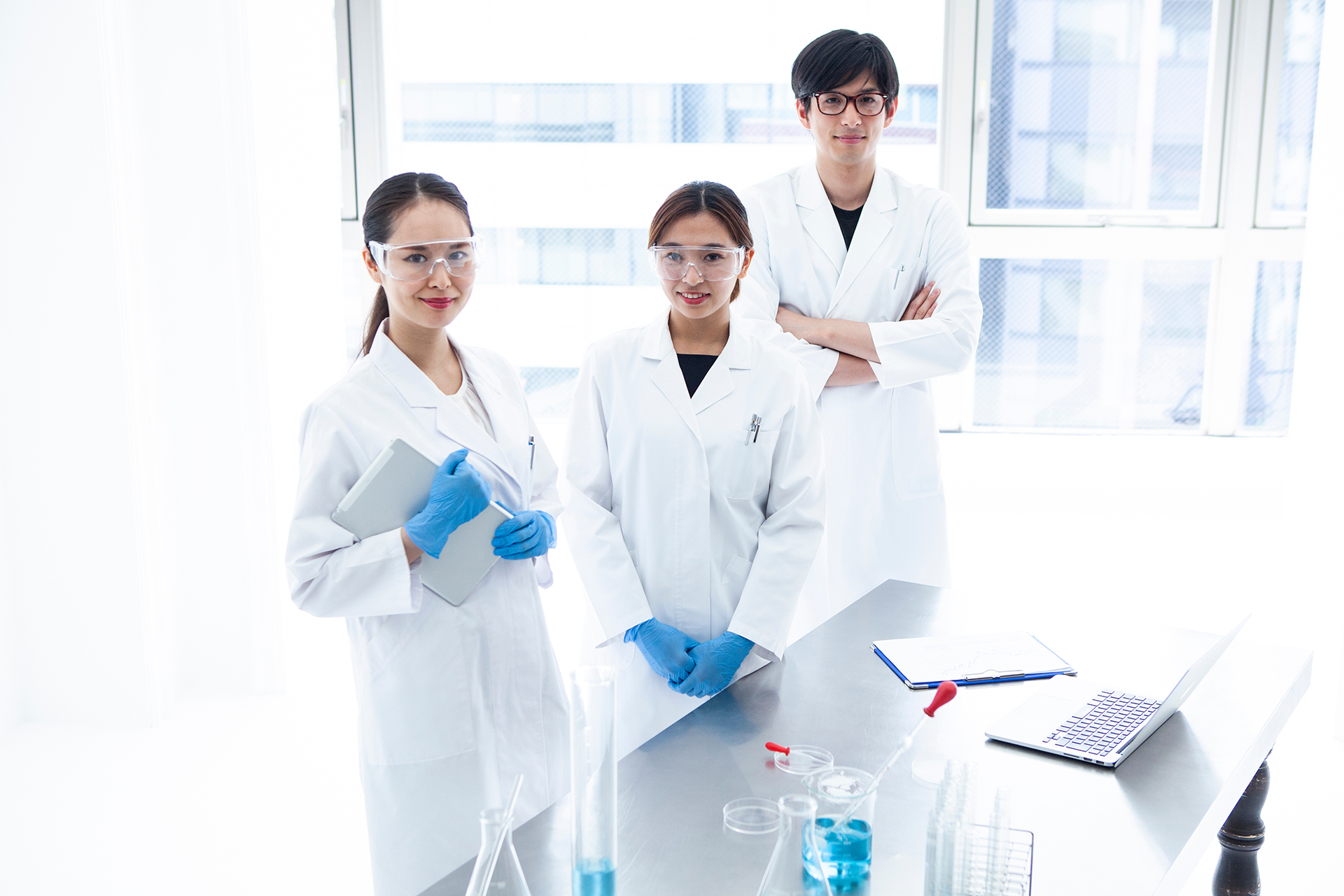 皇马科技获得发明专利授权：“一种高分子量硅烷改性聚醚的制备方法”