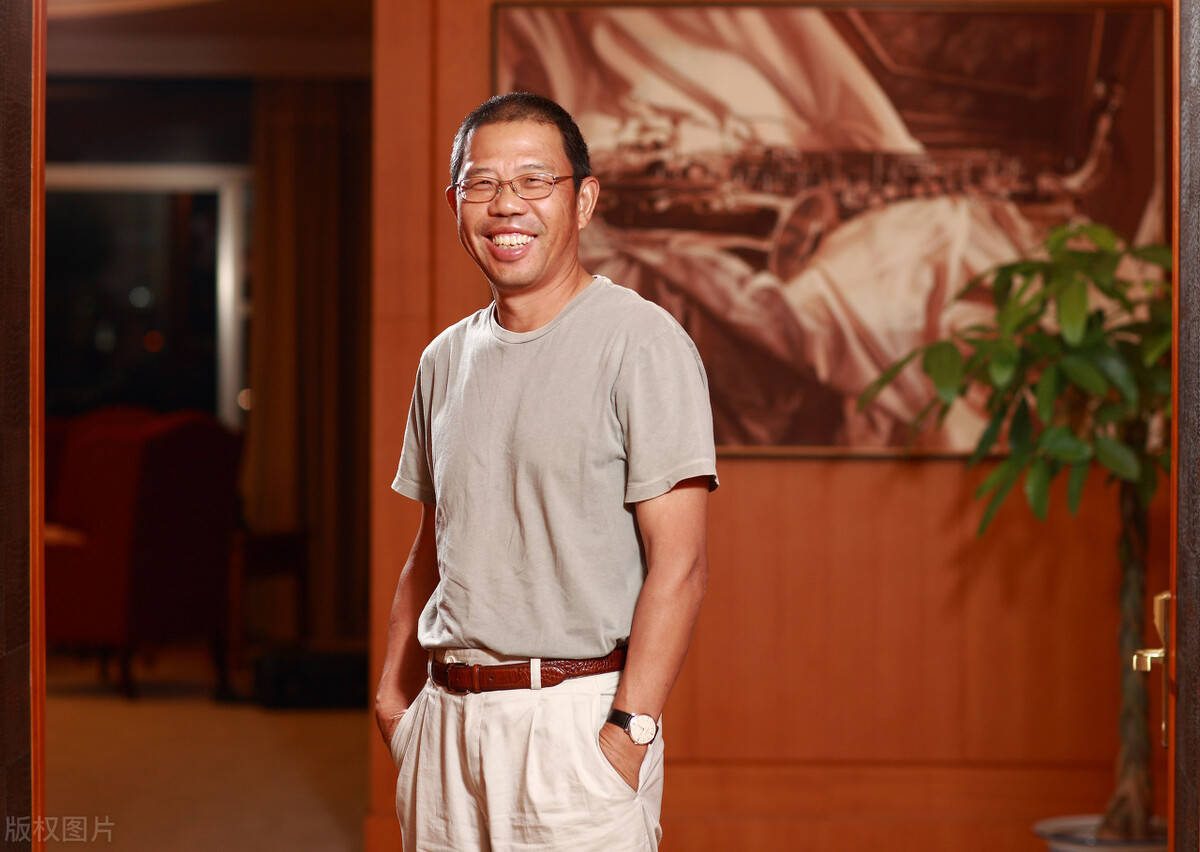 华控赛格：董事长、董事会秘书及副总经理辞职