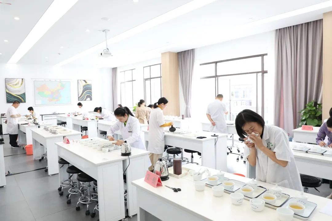 常山药业：临床专业的灯亮了表示相关专业在进行审评工作