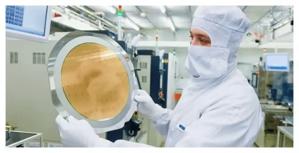 深夜，两大芯片巨头官宣并购！条款亮了：不盈利不减持，低于发行价不减持！