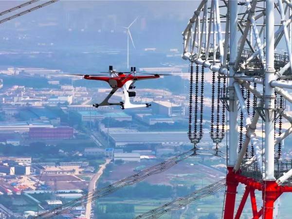 人工智能托举低空经济腾飞