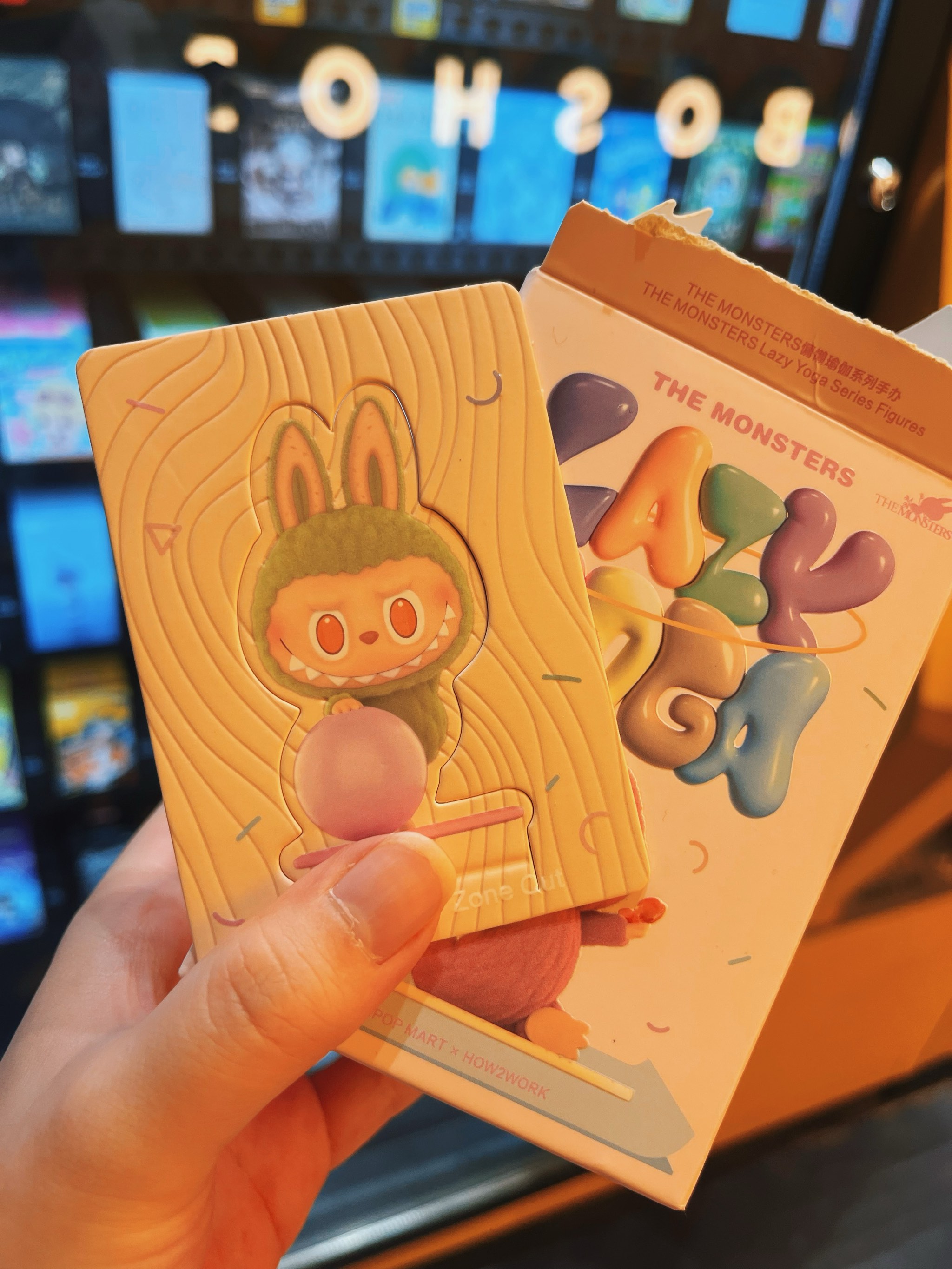 定存5万元获赠LABUBU盲盒 擦边揽储难以复制