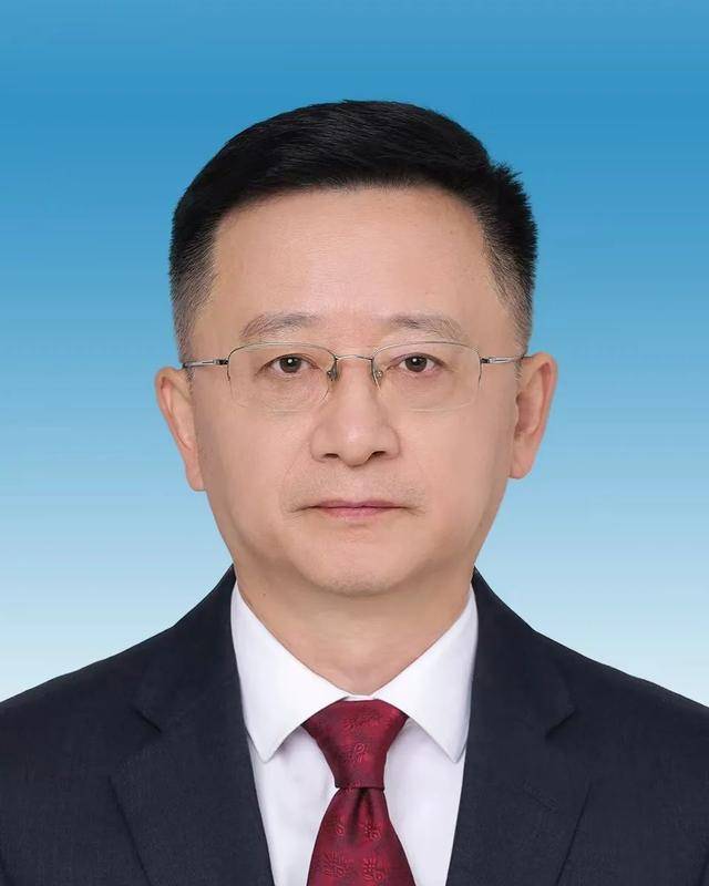 中国贸促会副会长李兴乾率团访问乌兹别克斯坦