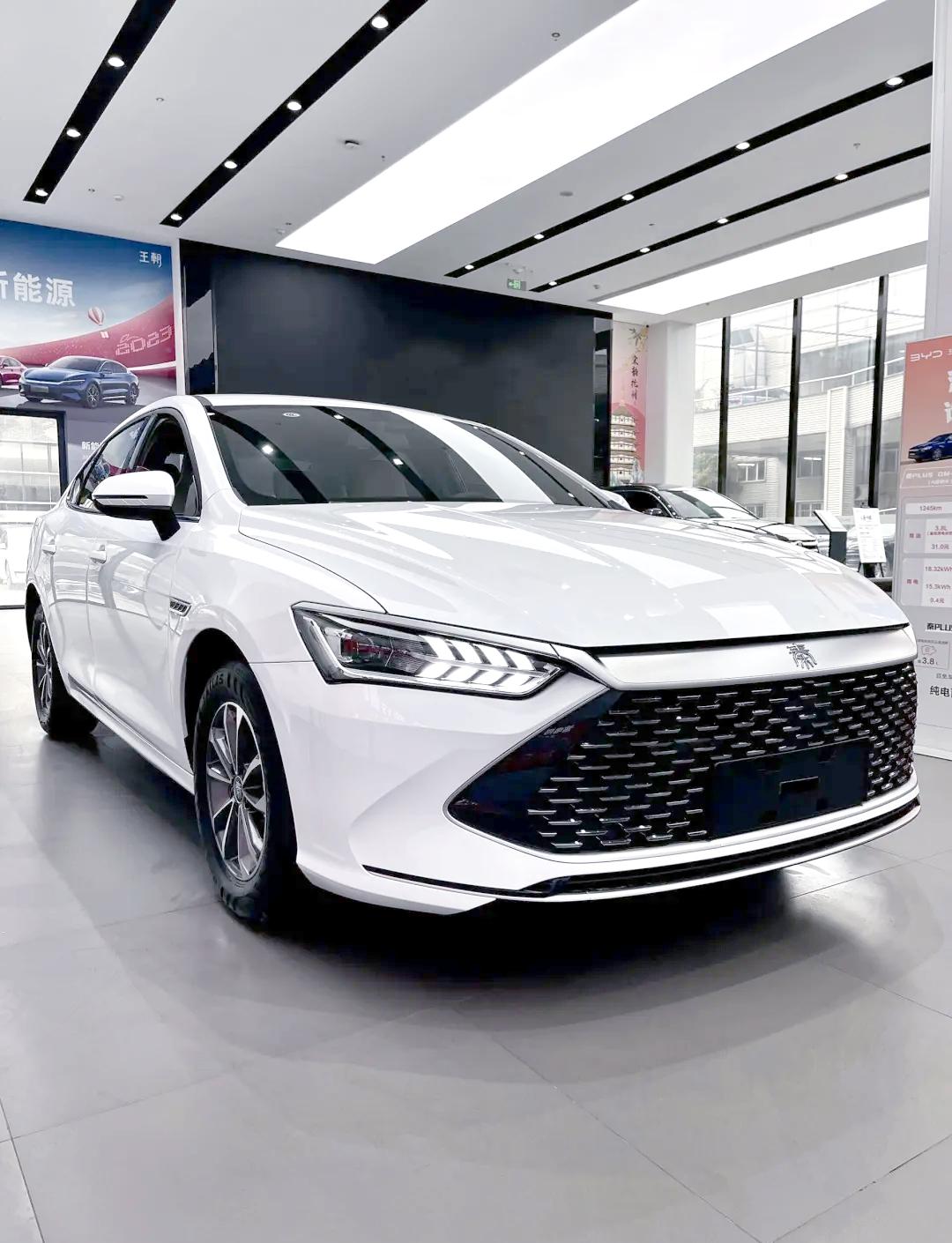 比亚迪获得实用新型专利授权：“用于遮阳板的散热组件、遮阳板以及车辆”