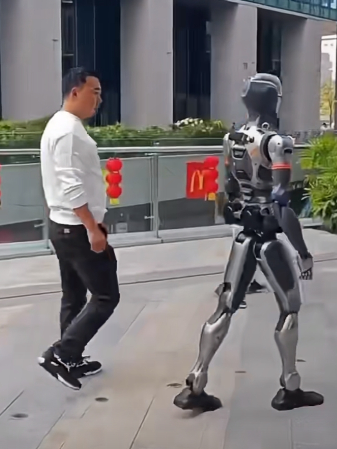 在北京,机器人“闯”出大世界