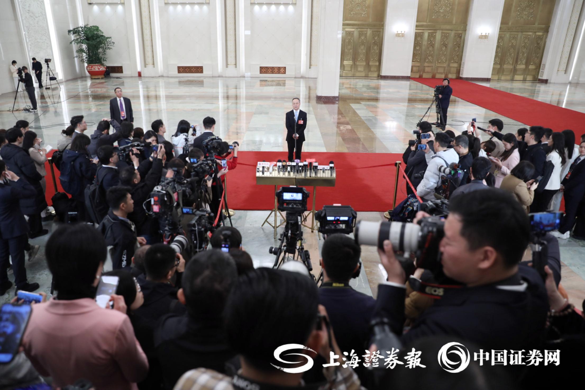 金融监管总局局长李云泽：合力构建金融高水平开放新格局