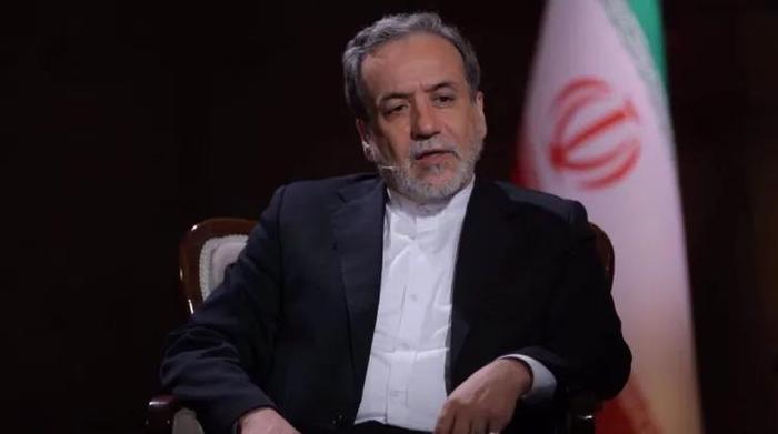 30枚导弹！伊朗发起袭击，以色列要求全境居民进入避难所！多地传出爆炸声！俄罗斯警告美国：不要军事干预以伊冲突