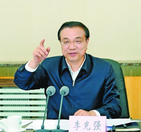 越总理范明政会见旅法越侨专家和知识分子