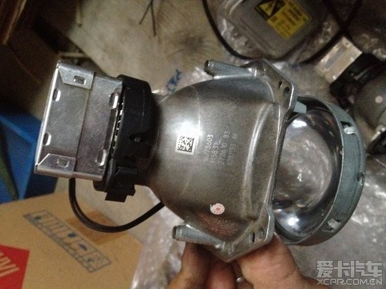 舜宇精工获得发明专利授权：“一种透镜组合式的车载顶灯装置”