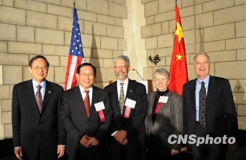 中美经贸磋商机制首次会议在英国伦敦举行