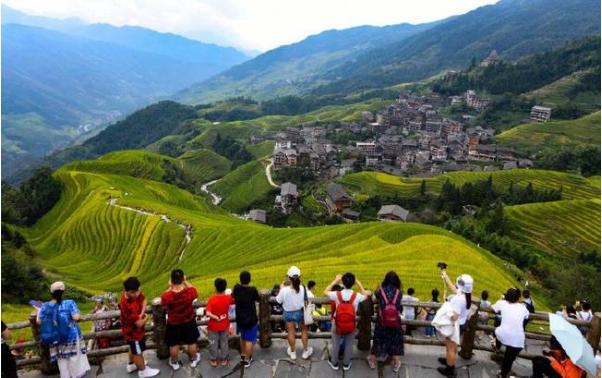 暑期旅游预订高峰到来 多家平台租车自驾订单大增