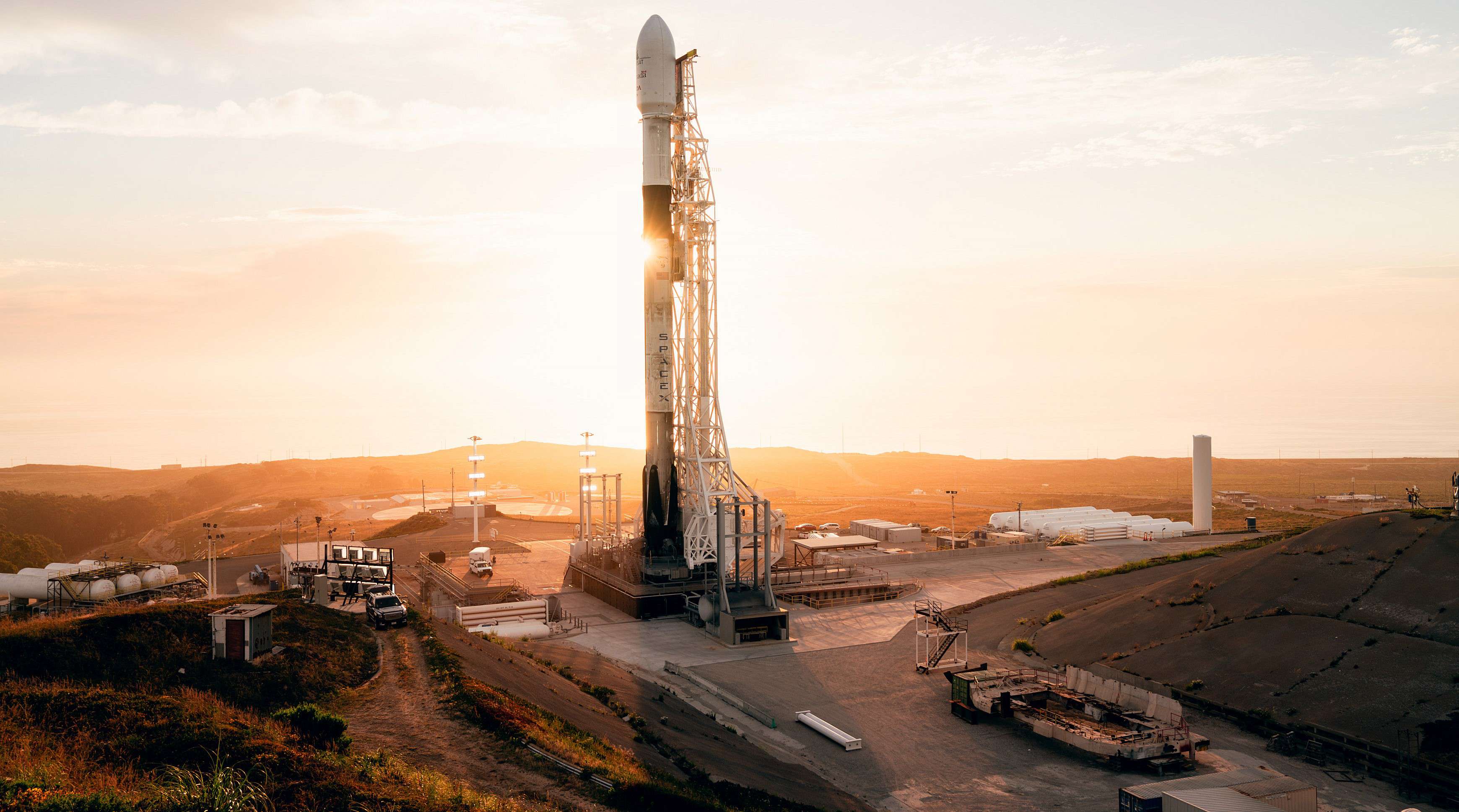 突发！马斯克SpaceX在太平洋环礁的一个高超音速火箭项目被美军暂停