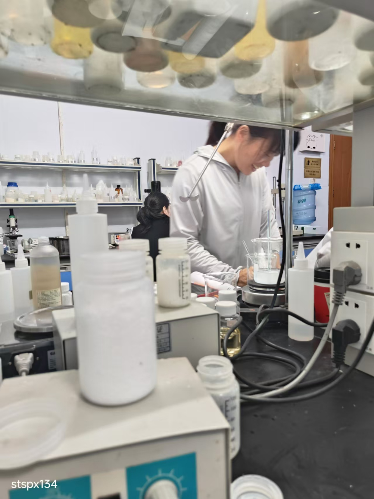 中国石化获得发明专利授权:“制备聚己内酯形状记忆材料的组合物和聚己内酯形状记忆材料及其制备方法与应用”