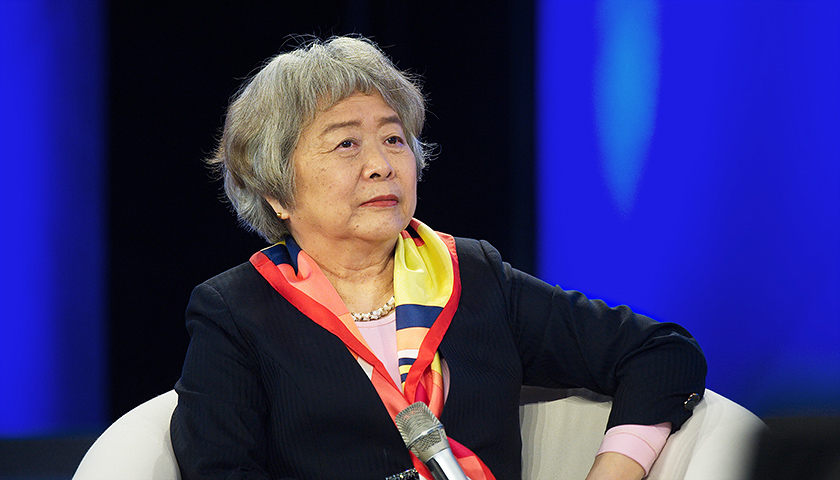 洪灏对话刘煜辉：中国处在康波周期的右侧，人民币不存在巨大的贬值压力