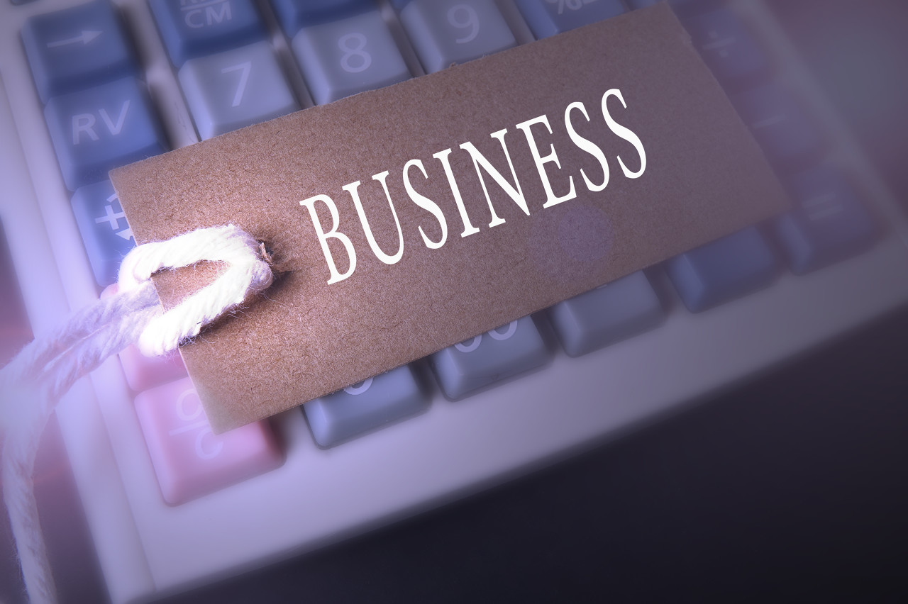 招商轮船：子公司拟不超18亿元收购安通控股股份