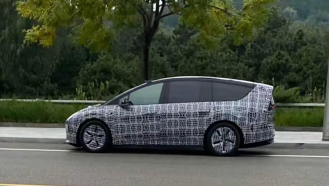 理想i8开启预订 理想汽车股价大涨超10%