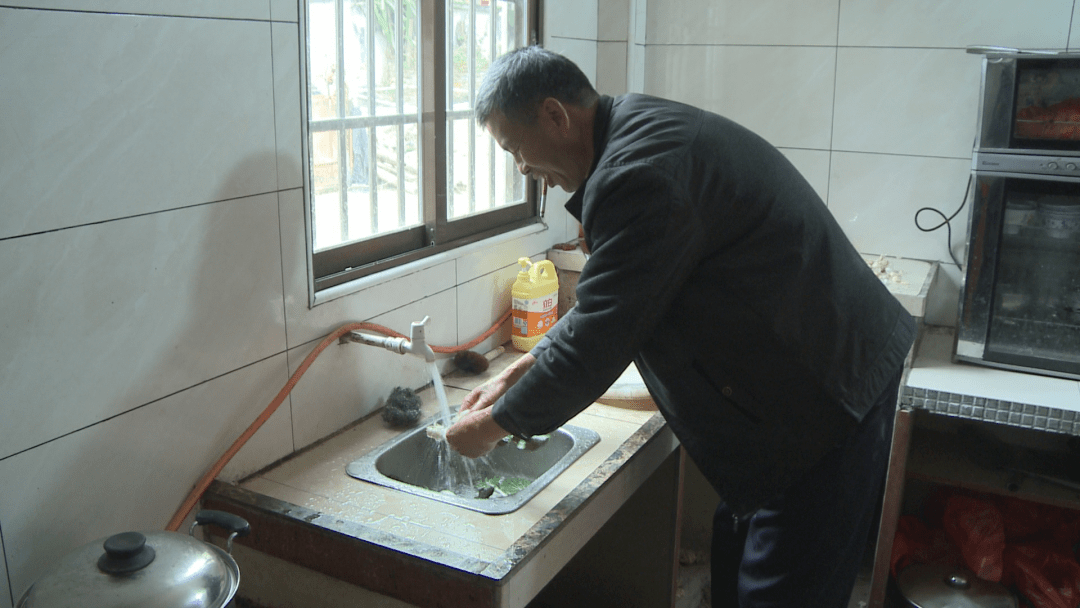 全国农村自来水普及率达94% 九成以上通5G