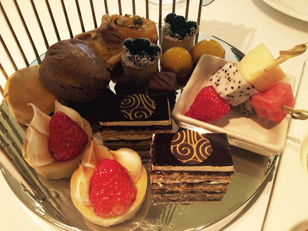 金融街高级餐厅笑迎平民客