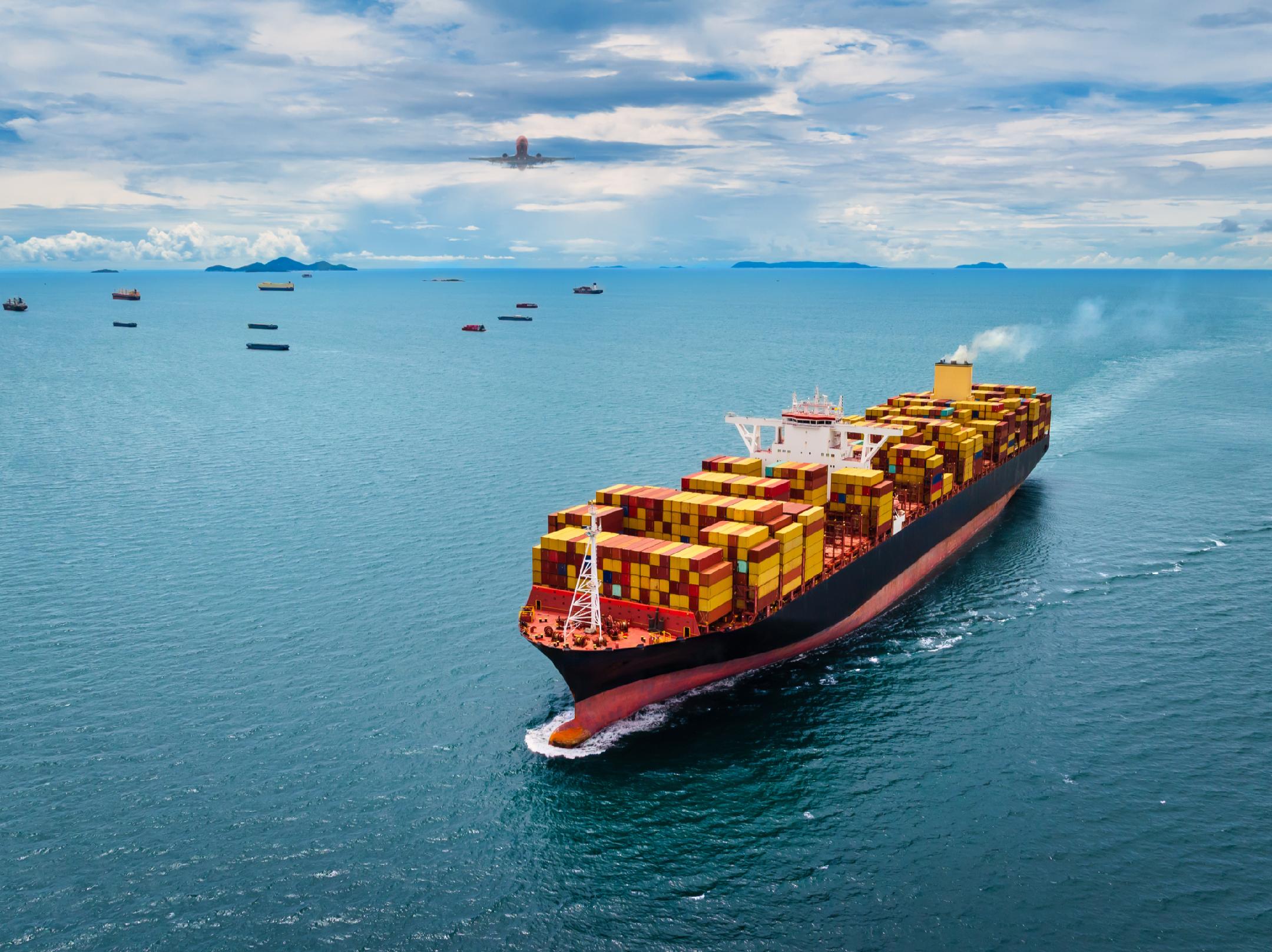 海关总署：我国进出口已经连续9个季度运行在10万亿元以上