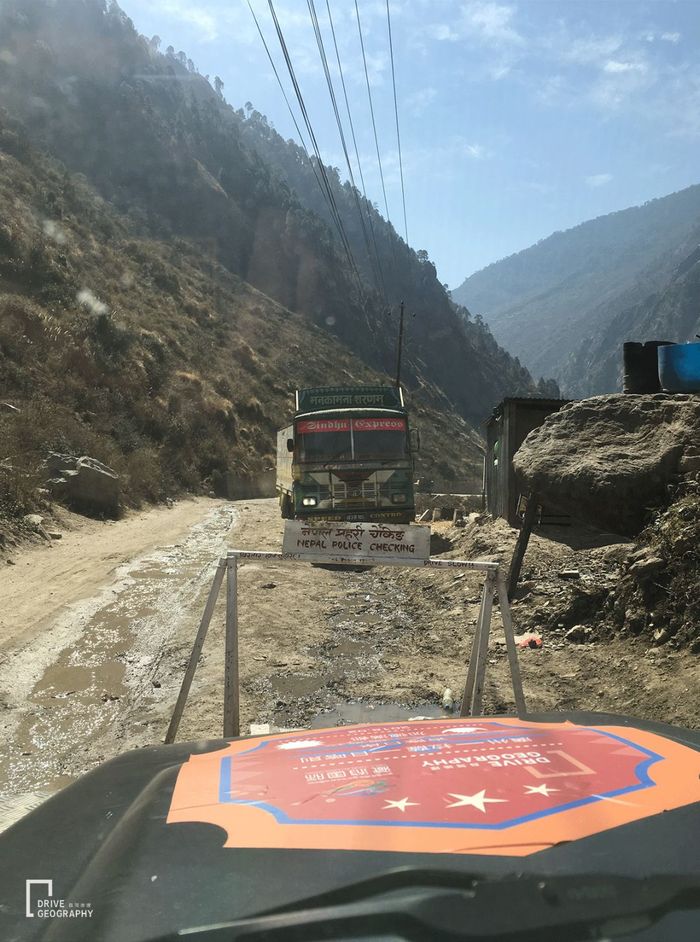 尼泊尔近八成智能手机从中国进口