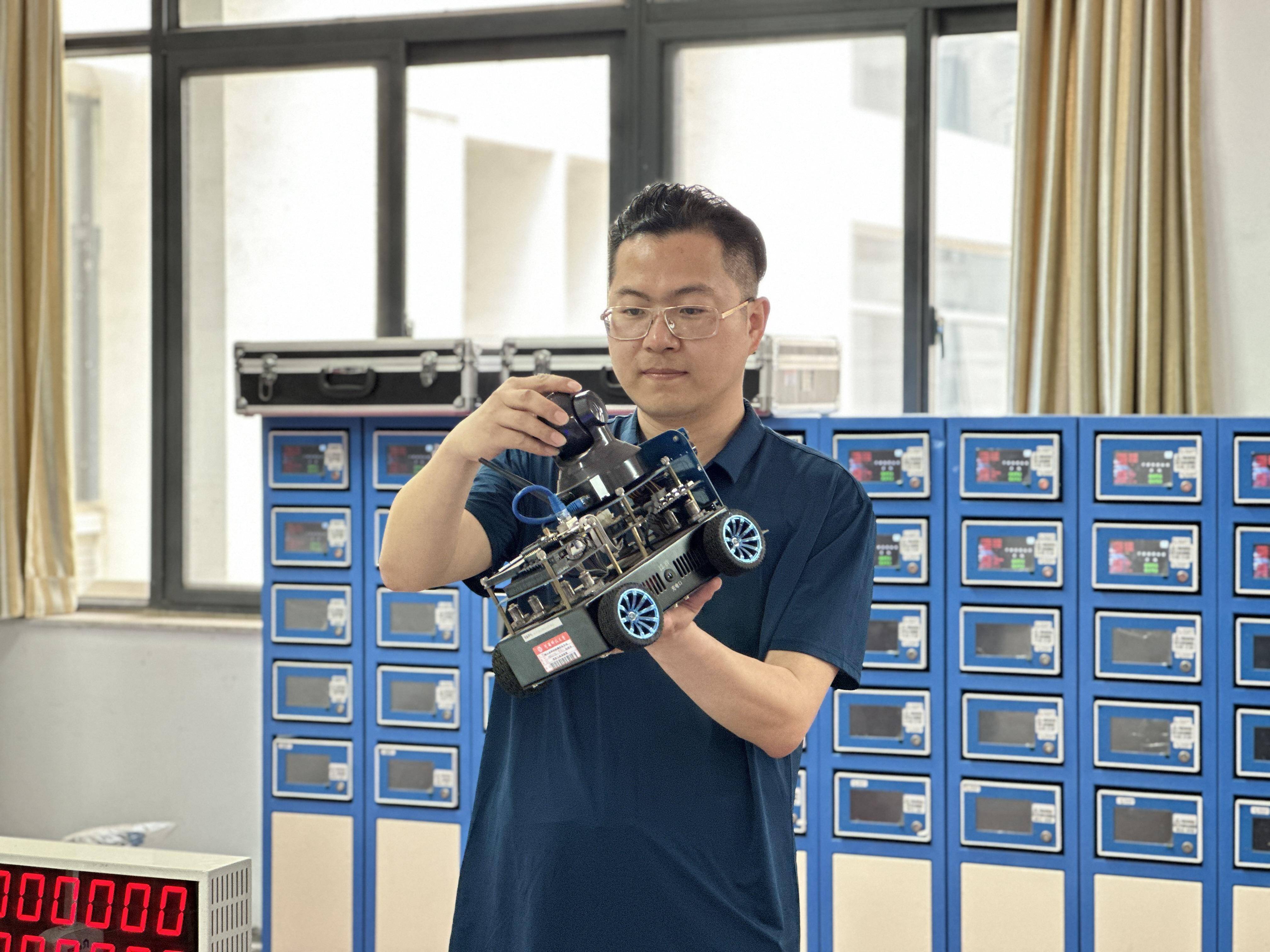 一拖股份获得发明专利授权：“电控临时提升控制方法、控制器及拖拉机”