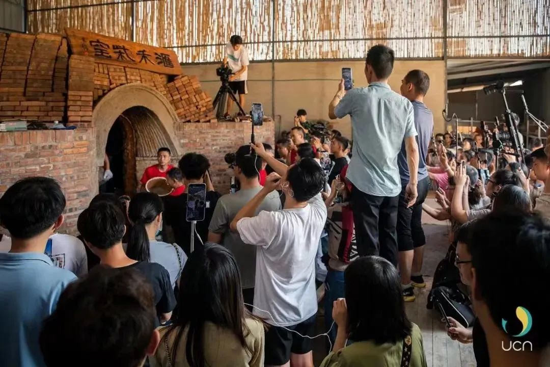 郭瑜:激活就业与发展潜力 短视频直播的新经济实践与价值