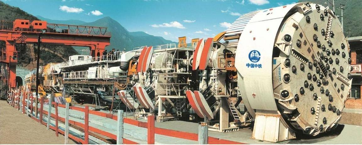 博云新材：子公司过往有为铁建重工间接提供盾构机用刀具材料