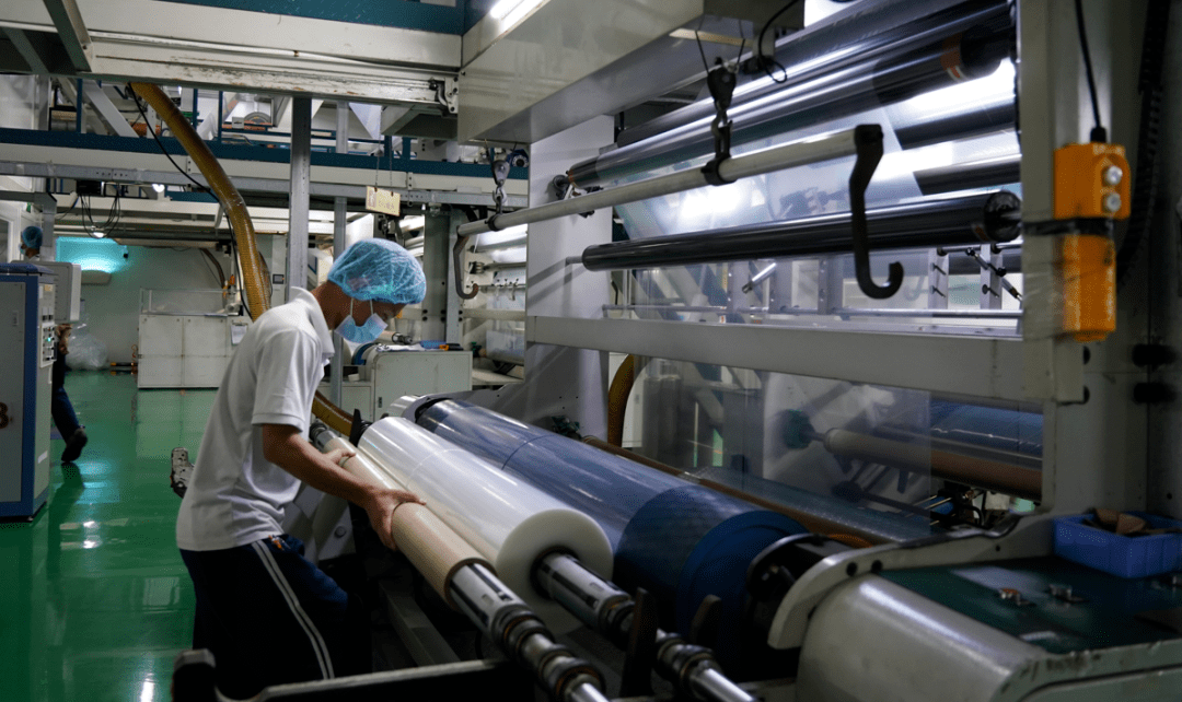 华信新材：目前公司没有电薄膜产品