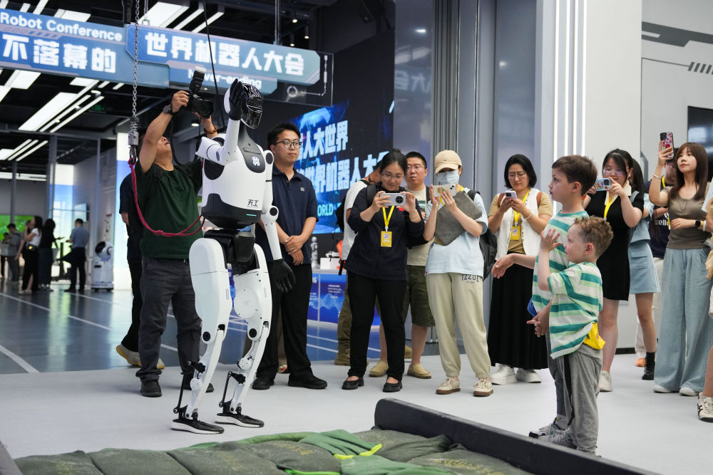 领益智造：正在为国创中心机器人提供关键零部件