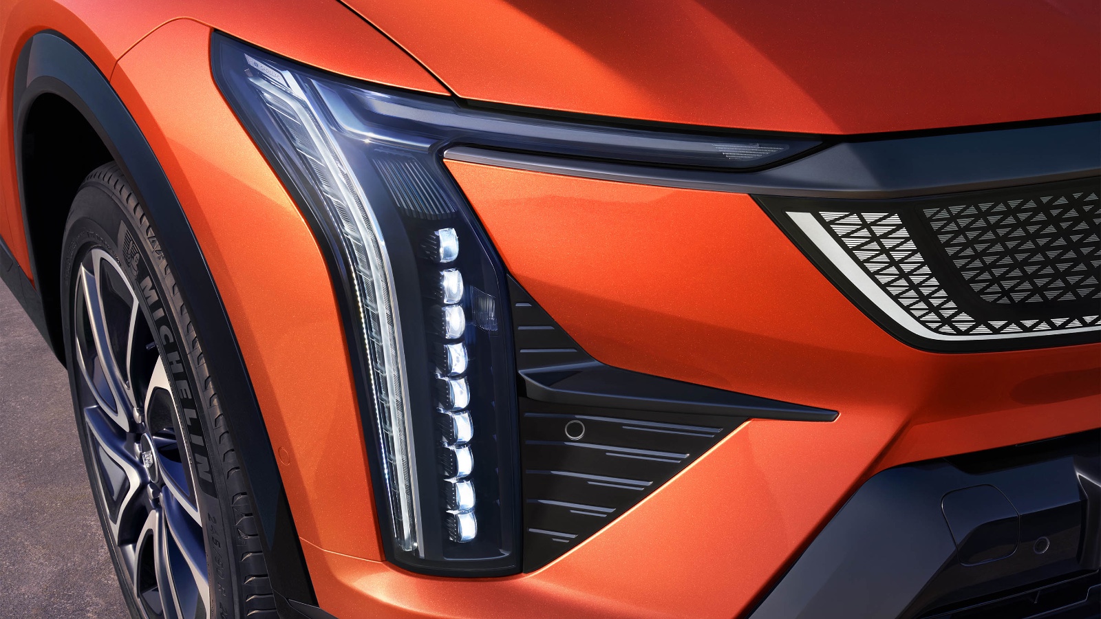 卧龙新能：上半年归母净利润8154.71万元 同比下降26.97%