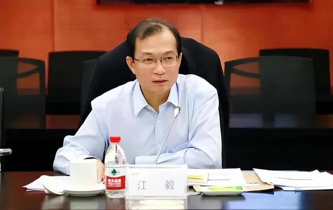 中央决定，曲光吉履新