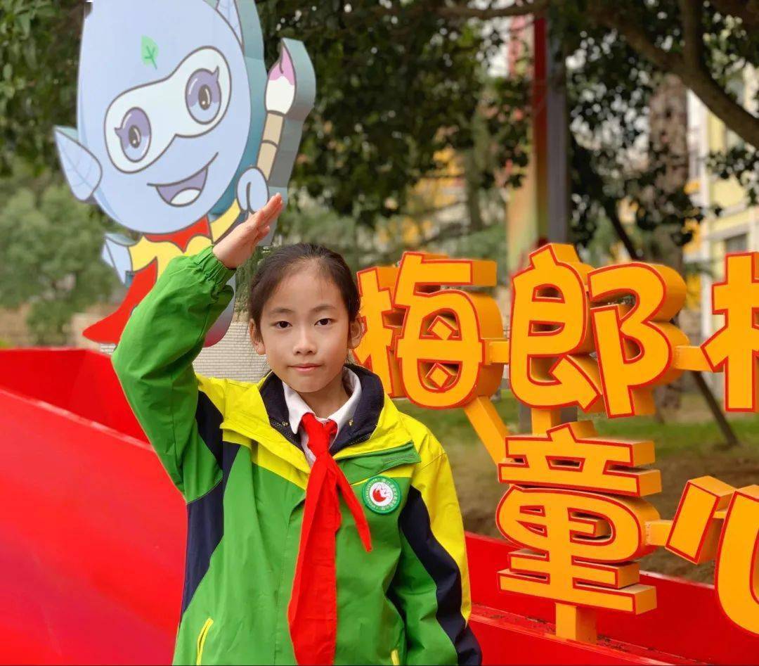 演员闫某晶之子林某霏曾就读“新疆班”?中戏回应:2012年未招“新疆班”,其以户籍地北京生源报考