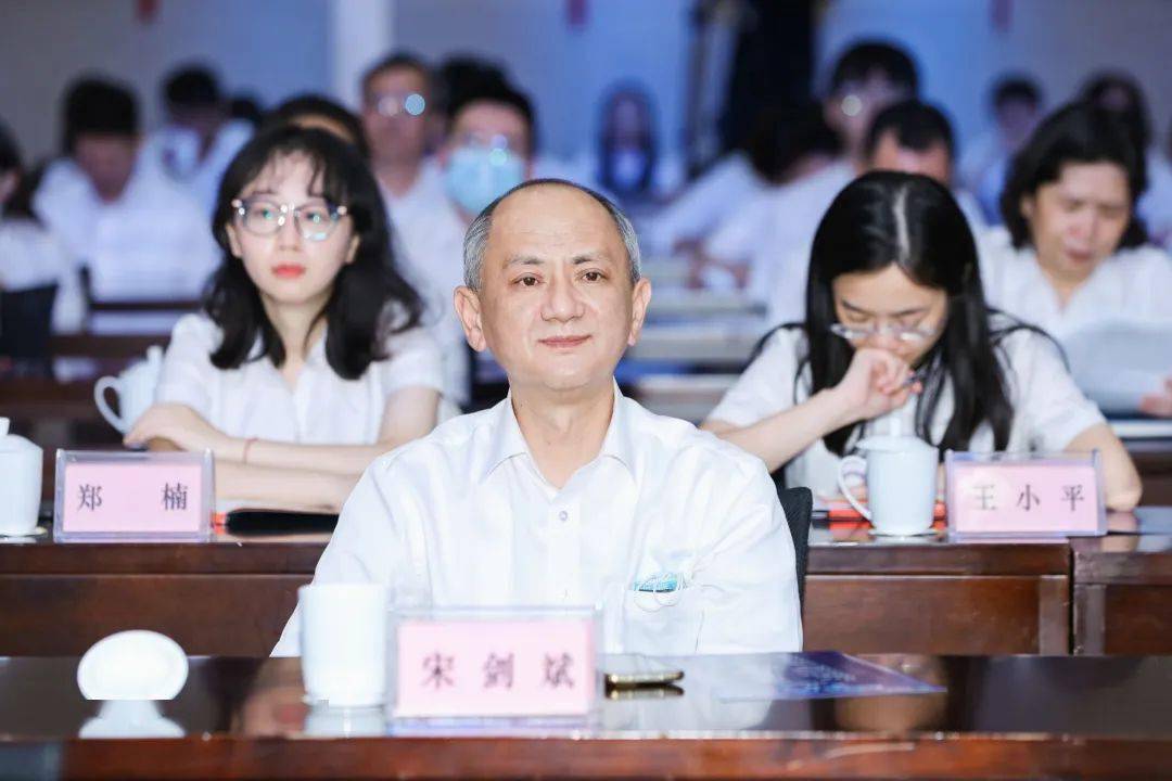 “75后”张精科升任杭州银行行长，任职资格尚待监管核准