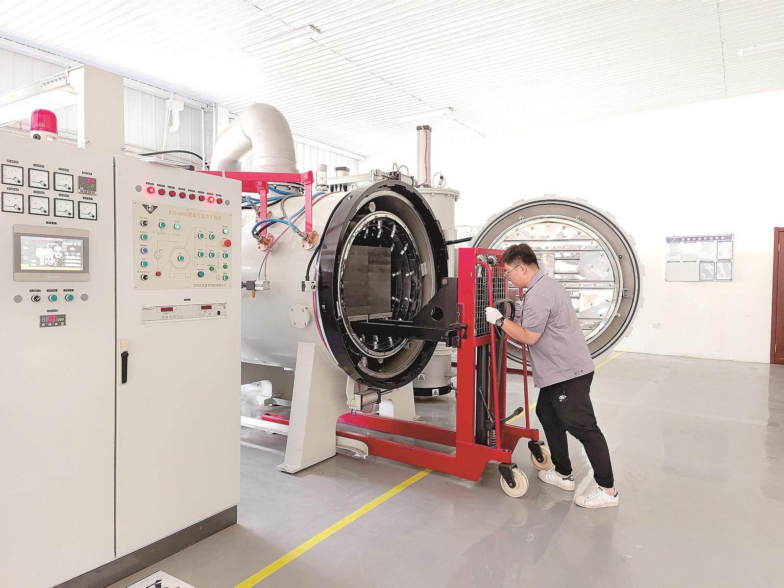 广州：集聚发展光掩膜、光刻胶、电子气体、高纯靶材、大硅片等制造材料生产线