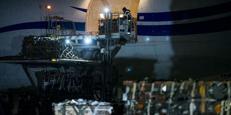 伟伟道来 | 美国和日本：远虑芯片，近忧稀土