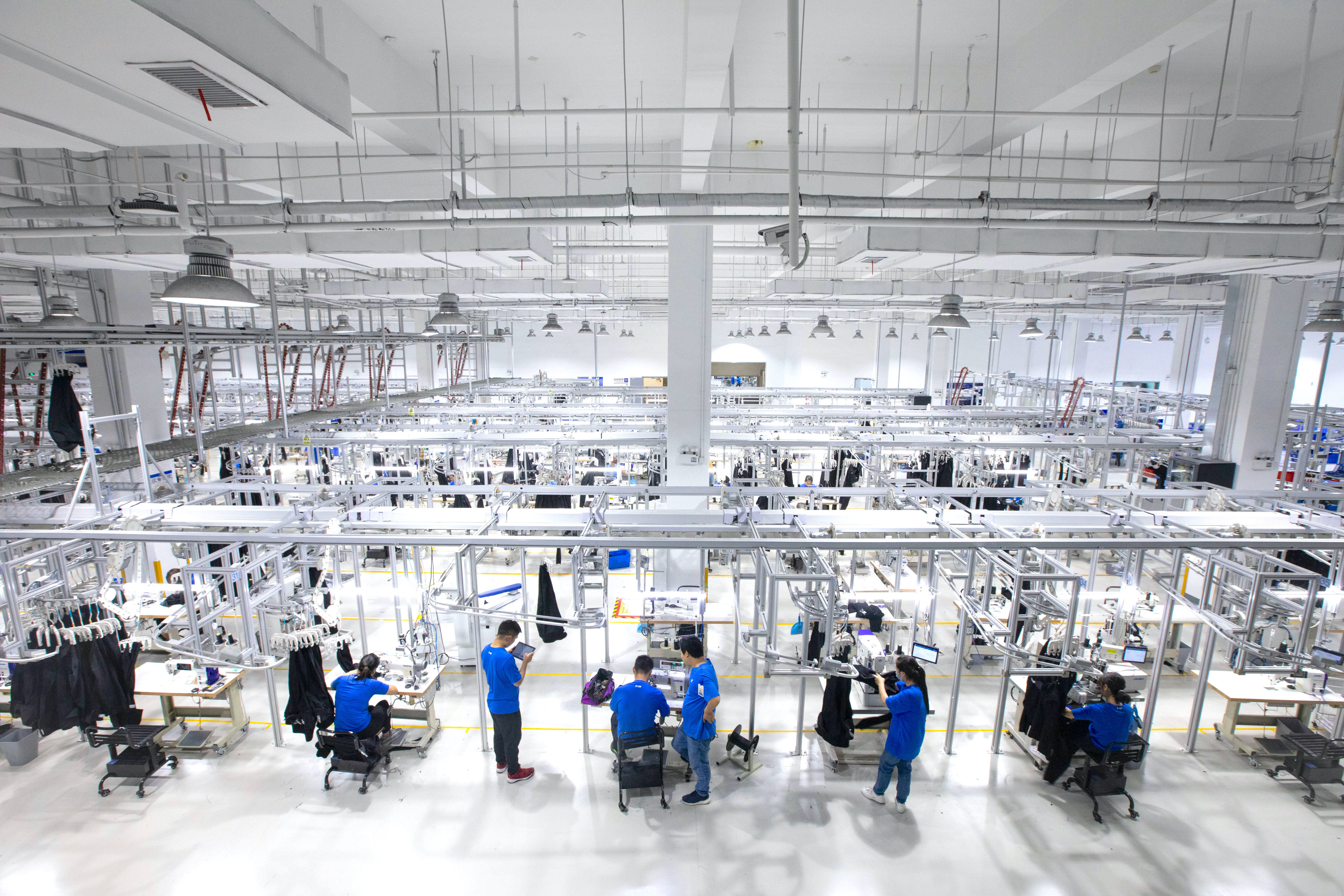 海信视像电视工厂获评“灯塔工厂” 全链AI驱动大屏电视20秒瞬时智造