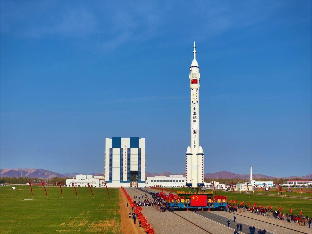 破晓——中国载人航天首次应急行动始末