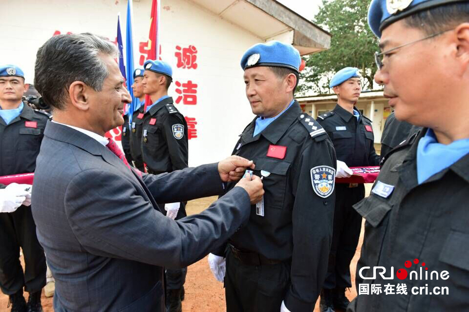 中国和利比里亚签署发展合作协定