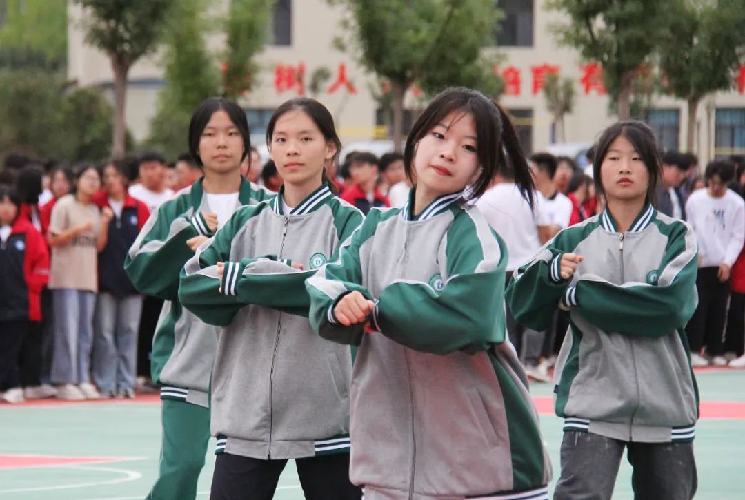 东中西部协同推进学校“阳光体育”活动启动