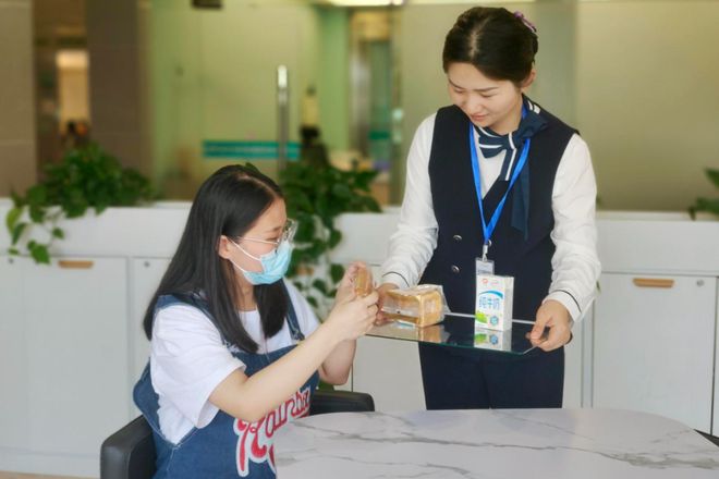 友好集团：预计2025年净利润1450.00万元~1650.00万元 同比增357.00%~420.00%