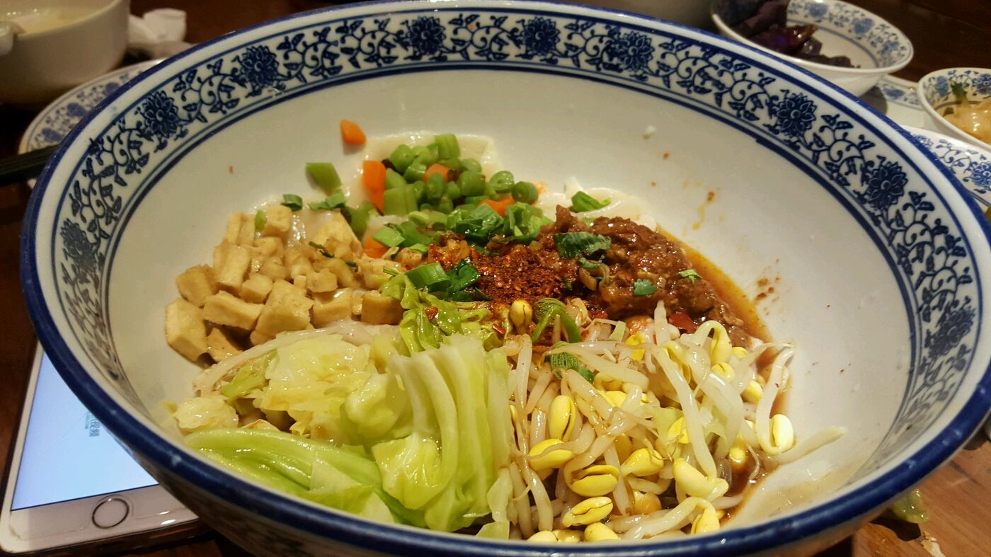 “秦快哥”暖新驿站全域上线高德地图 港城323个暖心港湾精准可达